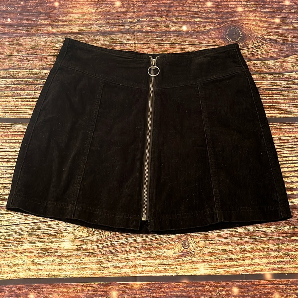 Forever 21 Black Corduroy Skirt sz 27